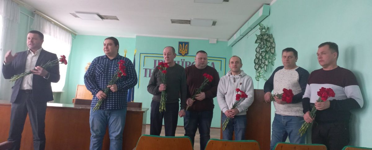 Вітаємо наших жінок з Міжнародним жіночим днем! Вітаємо наших жінок з Міжнародним жіночим днем!