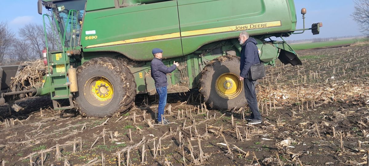 Працівникам с/г підприємства наголосили на вимогах безпеки під час обслуговування техніки Працівникам с/г підприємства наголосили на вимогах безпеки під час обслуговування техніки